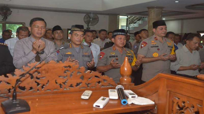 Polda Jambi Gelar Sholat Ghaib dan Galang Bantuan Untuk Palu dan Donggala