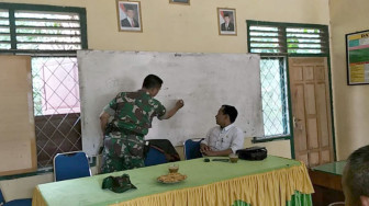 Kades Ladang Peris Sambut Baik Personil TMMD Tidur di Rumah Warga