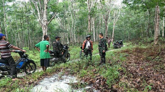 Pasiter Kodim 0415 dan Kades Ladang Peris Tinjau Lokasi TMMD 105