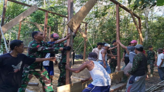 Praka Bambang Irawan Bantu Warga Bangun