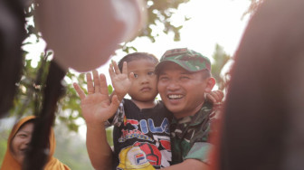 Salut Lihat Satgas TMMD, Eja Ingin Jadi Tentara