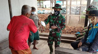 Terapkan Pola Hidup Baru, Satgas TMMD Ajak Warga Patuhi Protokol Kesehatan