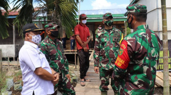 Tim Wasev Tinjau Rumah Hendri Penerima Bedah Rumah TMMD Kodim Tanjab