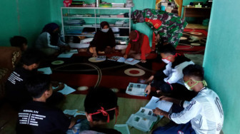 Kreativitas Siswa Desa Labuhan Pering Belajar di Rumah