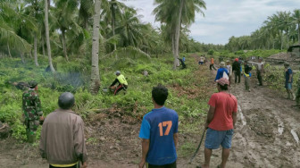 Gotong Royong Bersama Warga Sarana Edukasi Protokol Kesehatan Covid-19