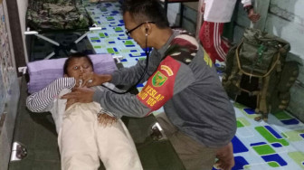 Tim Kesehatan TMMD Kodim Tanjab Keliling Sambangi Rumah Warga