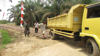 400 Dumptruck Dikerahkan untuk Penimbunan Galar di Lokasi TMMD