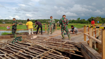 Jembatan TMMD Sungaiterap Dicat