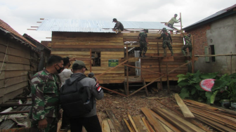 Satu Lagi Bedah Rumah TMMD Hampir Rampung