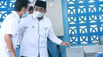 Anwar Sadat Tinjau Pemasangan Mesin Pompa PDAM