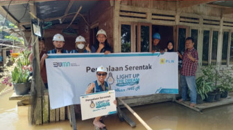 PLN UP3 Jambi Alirkan Listrik Gratis ke Rumah Warga Kurang Mampu