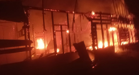 Kebakaran di Simpang III Sipin, Rumah, Bengkel dan Motor Ludes