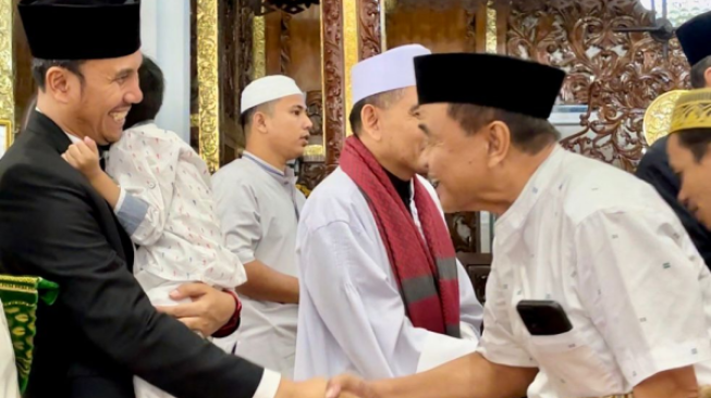 Ketua DPRD Provinsi Jambi Ajak Masyarakat Lebih Mendekatkan Diri kepada Allah