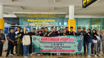 Ketua PERPANI Kota Jambi Lepas 13 Atlet Bertanding ke Kejurnas Junior Panahan di Kepri