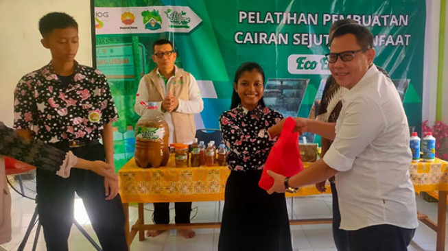 SKK Migas – PetroChina Berikan Edukasi Pengolahan Sampah kepada Generasi Muda