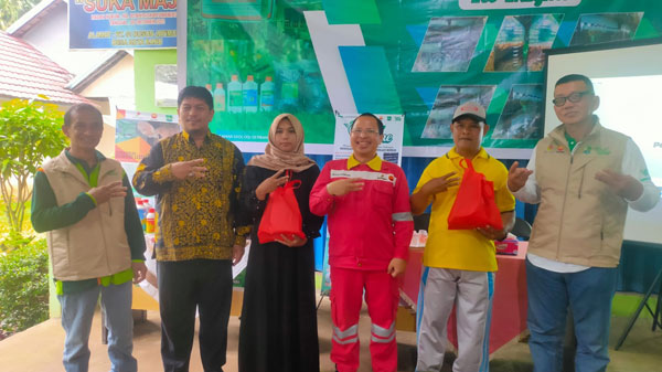 SKK Migas - PetroChina International Jabung Ltd menggelar sosialisasi tentang pembuatan Eco Enzyme dan produk turunannya, di Taman Ekologi Gerbang Lestari, Kabupaten Tanjungjabung Timur (Tanjabtim), Sabtu (1/6/2024).