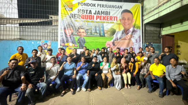 Warga Alam Barajo Semangat Menangkan Budi Setiawan