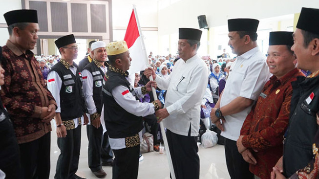 Wagub Sani Sambut Kepulangan 447 Jemaah Haji Jambi Kloter 24