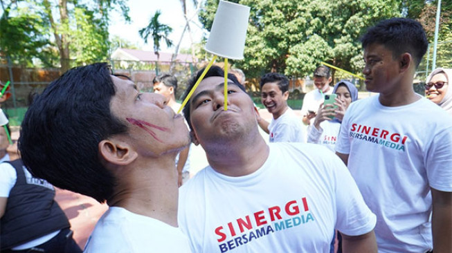 Pelindo Regional 2 Jambi Gelar Acara Team Building dan Beri Penghargaan untuk Media Berprestasi