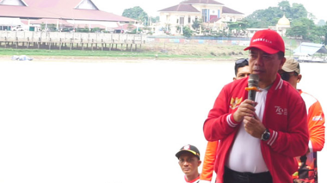 Al Haris Buka Lomba Pacu Perahu Tradisional Meriahkan HUT 79 Kemerdekaan RI