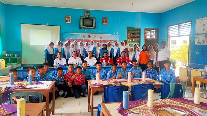 PetroChina bersama BPBD Tanjung Jabung Timur mensosialisasikan Sekolah Aman Bencana di SMP Negeri 12 Tanjung Jabung Timur, Rabu (28/8) | henrosta