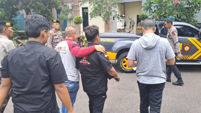 DPO Kasus Narkoba, Ketua DPC Grib Labuhan Batu, Sumatera Utara Ditangkap Ditreskrimum Polda Jambi di Bandara