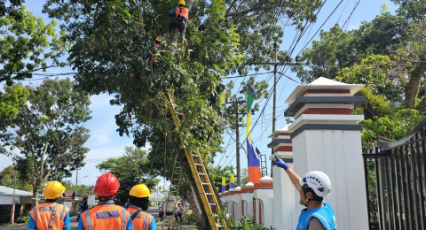 Waspada Hujan Lebat, Simak Langkah Antisipasi Bahaya dari PLN