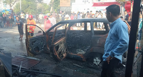 Mobil Terbakar di Telanaipura Dipastikan Bawa Jerigen Berisi BBM