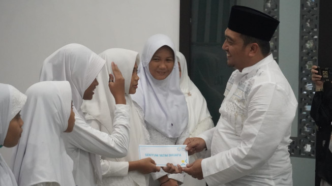 Tasyakuran Milad 18 YBM, PLN UP3 Jambi Berikan Santunan Anak Yatim di  Kota Jambi