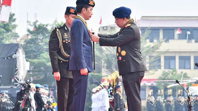 Polri Anugerahi Presiden Joko WIdodo Medali Kehormatan Loka Praja Samrakshana