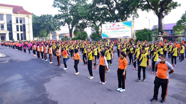 Memperingati HUT Ke-74 Polairud,Polda Jambi Gelar Kegiatan Olah Raga Bersama.