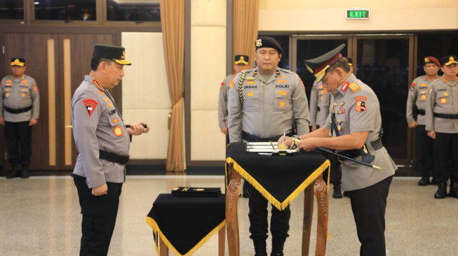 Kapolri Lantik Pejabat Utama Baru: Dorong Profesionalisme dan Peningkatan Pelayanan