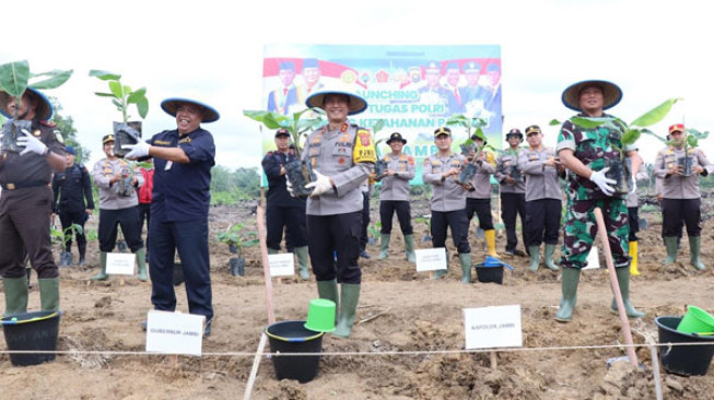 Kapolda Jambi-Danrem 042 Gapu Jambi Launching Gugus Tugas Dukung Ketahanan Pangan