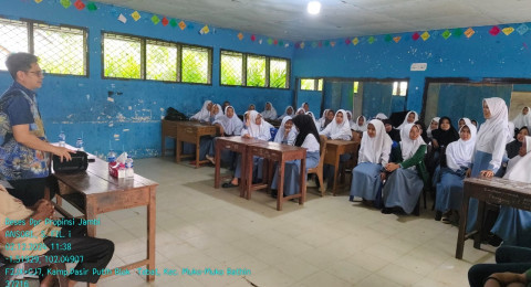 Ansori Cucurkan Air Mata Siswa Siswi Madrasah Aliyah Tarbiyah