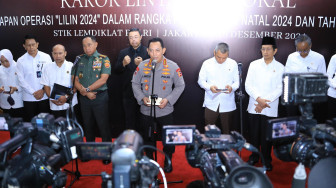 Kapolri: Personel Gabungan Polri-TNI Amankan 61 Ribu Lokasi Ibadah dan Rekreasi Saat Natal-Tahun Baru