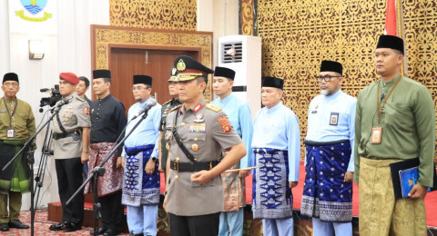 Kapolda Jambi Pimpin Upacara HUT ke-68 Provinsi Jambi