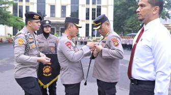 Kapolda Sematkan 19 Pin Emas Kepada Personel Berprestasi