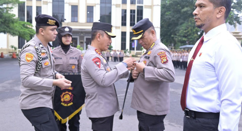 Kapolda Sematkan 19 Pin Emas Kepada Personel Berprestasi