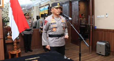 Kapolda Pimpin Upacara Penyerahan Jabatan Dirreskrimum,Dirpamobvit dan Kapolresta Jambi