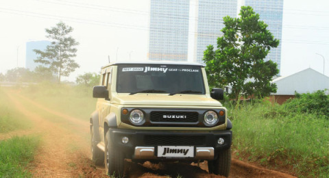 Jimny 5-Door Sukses Gapai Rekognisi Mobil Terbaik 2024