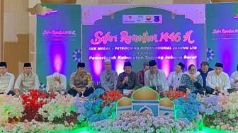 SKK Migas - PetroChina Santuni 50 Anak Yatim-Dhuafa di Acara Buka Puasa Bersama Pemkab Tanjab Barat