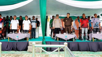 Semarak Kejuaraan Tarkam Piala Kemenpora 2025 di Batang Hari, Pj Sekda Mula P. Rambe Membuka Acara