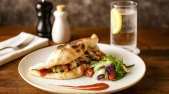 Kreasi Baru Swiss-Belhotel Jambi Hadirkan Sensasi “Siplicious Combo” di BNB Lounge