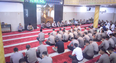 Polda Jambi Gelar Pembinaan Rohani Serentak untuk Personel Muslim dan Kristiani