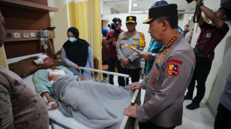 Kapolri Tinjau Langsung Penanganan Korban Ledakan SMAN 72 di RSI Cempaka Putih