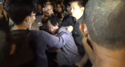 Warga Amankan Pelaku Pelecehan Saat Kebakaran Pabrik Tahu