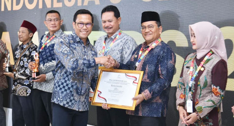 Pemkot Jambi Raih Penghargaan Nasional di Ajang I-SIM 2025