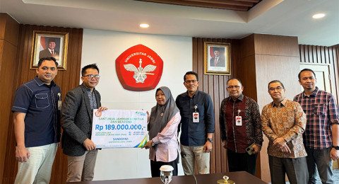 BPJS Ketenagakerjaan Serahkan Santunan Rp189 Juta kepada Ahli Waris Pegawai Unja