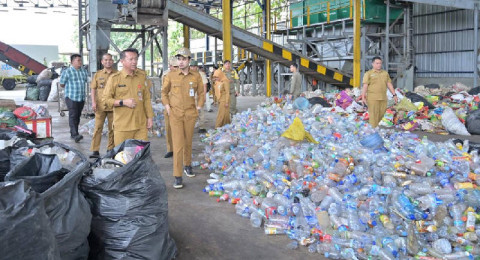 Ratusan Ribu Rumah Tangga di Kota Jambi Bakal Dapat Layanan Angkutan Sampah Door to Door