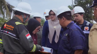 Bupati Tanjabtim Tinjau Pembangunan Jalan dan Jembatan di Mendahara